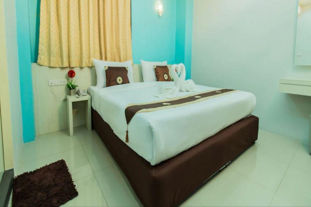 Le Touche Hotel Bangkok Kültér fotó