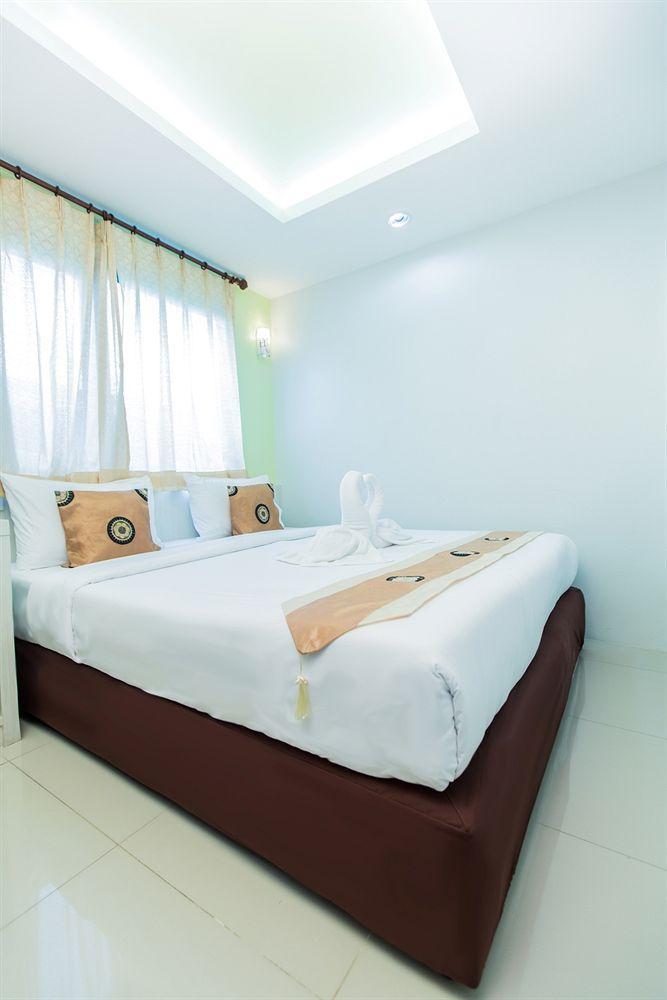 Le Touche Hotel Bangkok Kültér fotó