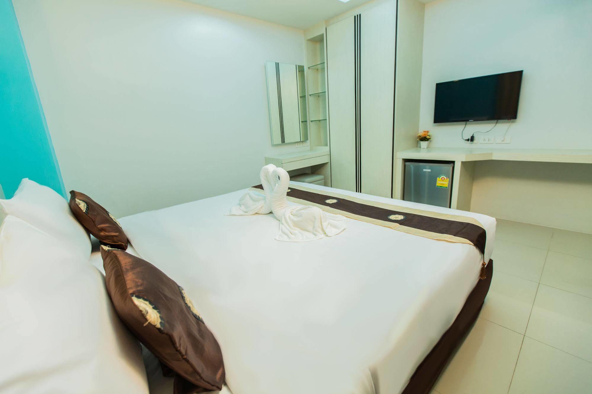 Le Touche Hotel Bangkok Kültér fotó