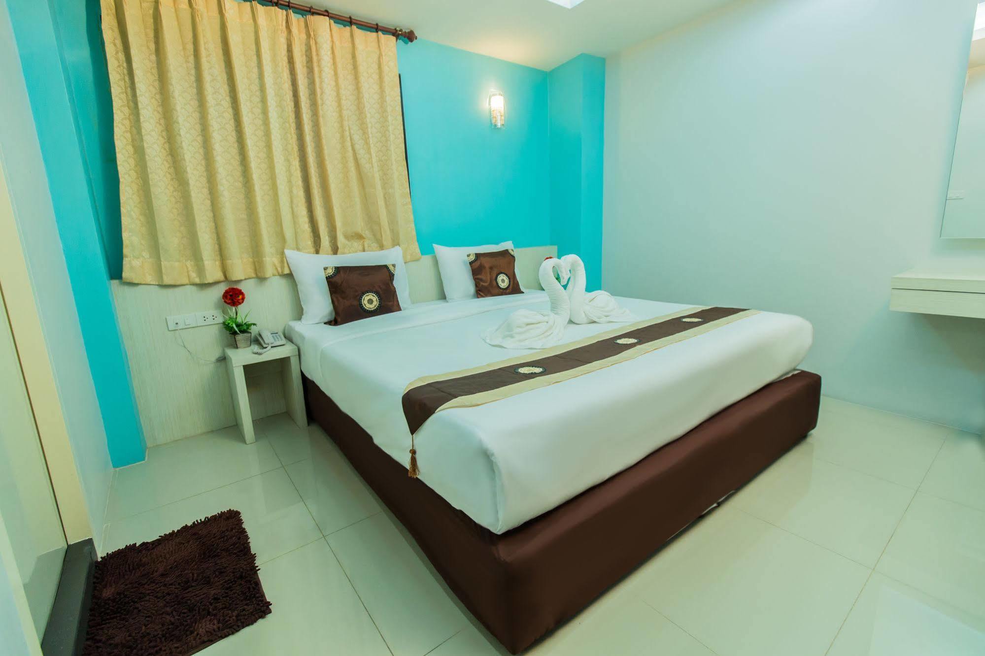 Le Touche Hotel Bangkok Kültér fotó