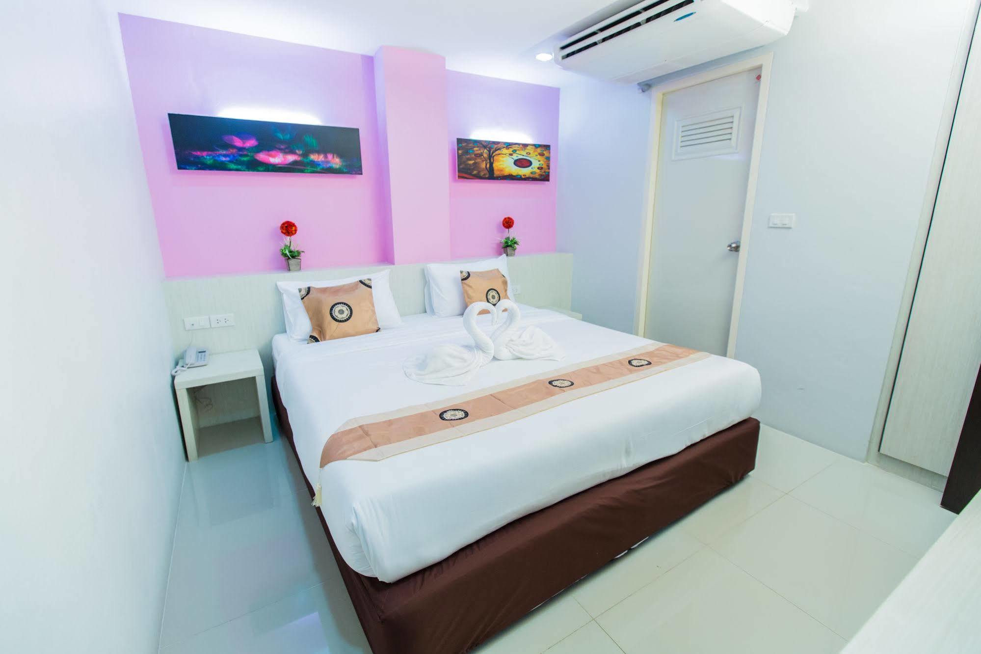 Le Touche Hotel Bangkok Kültér fotó
