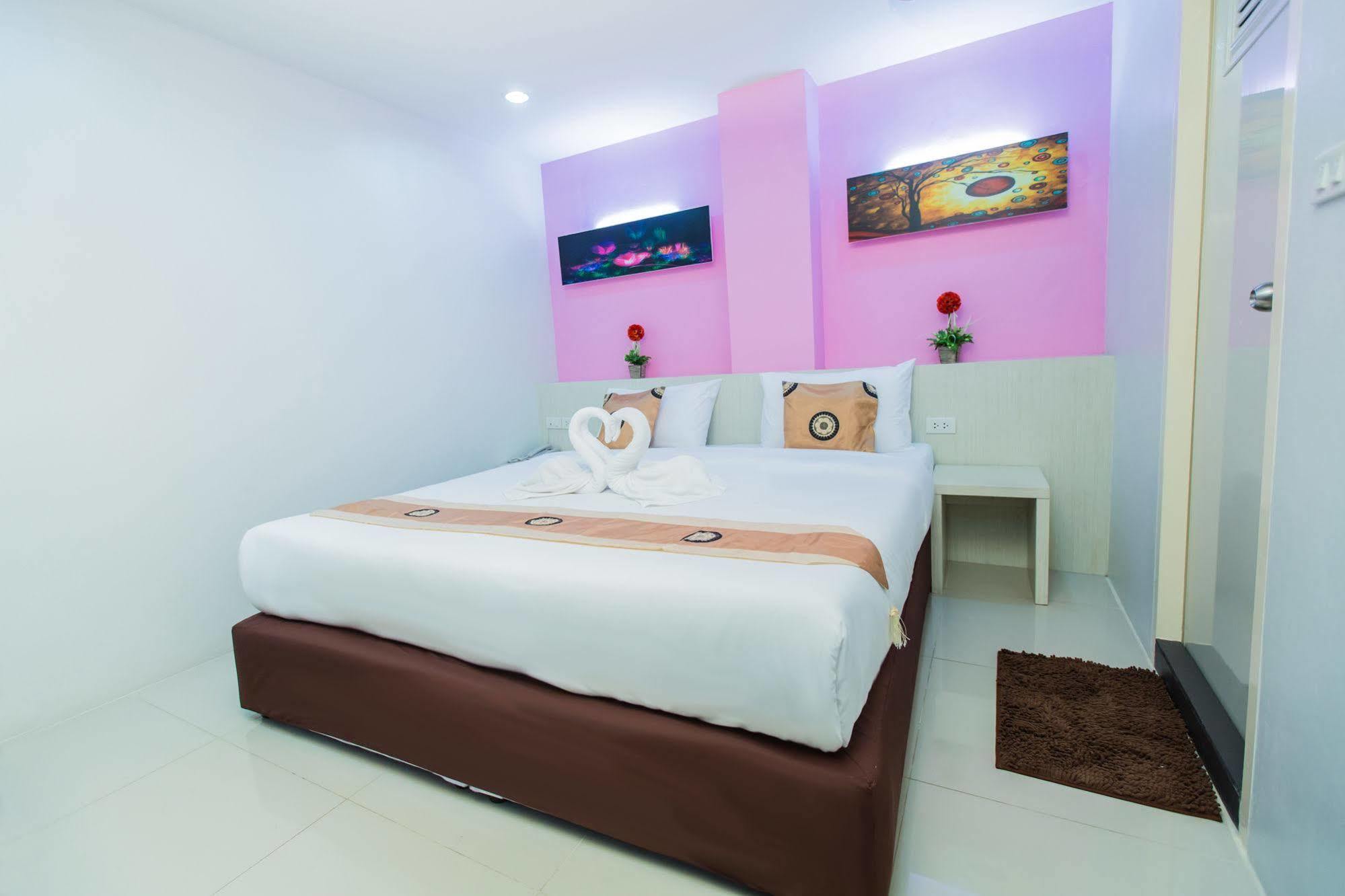 Le Touche Hotel Bangkok Kültér fotó