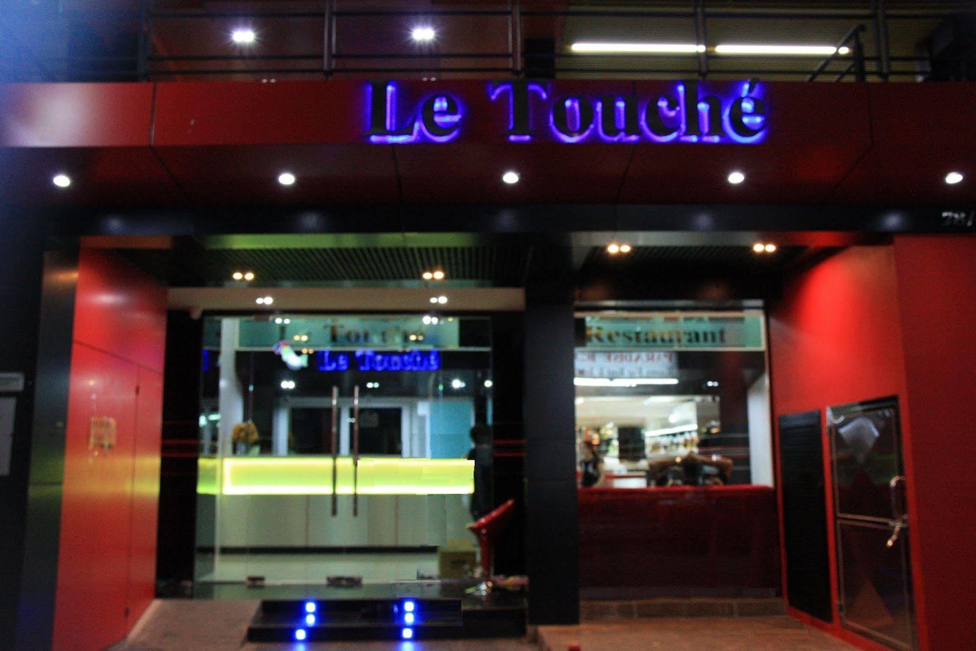 Le Touche Hotel Bangkok Kültér fotó