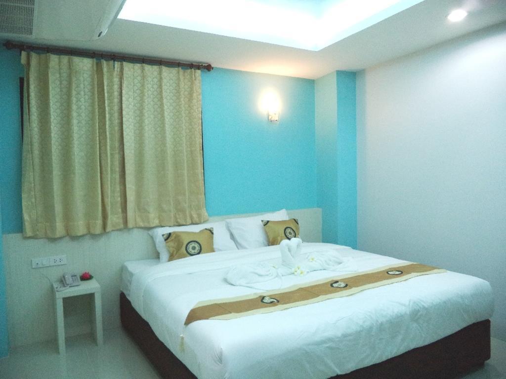 Le Touche Hotel Bangkok Kültér fotó