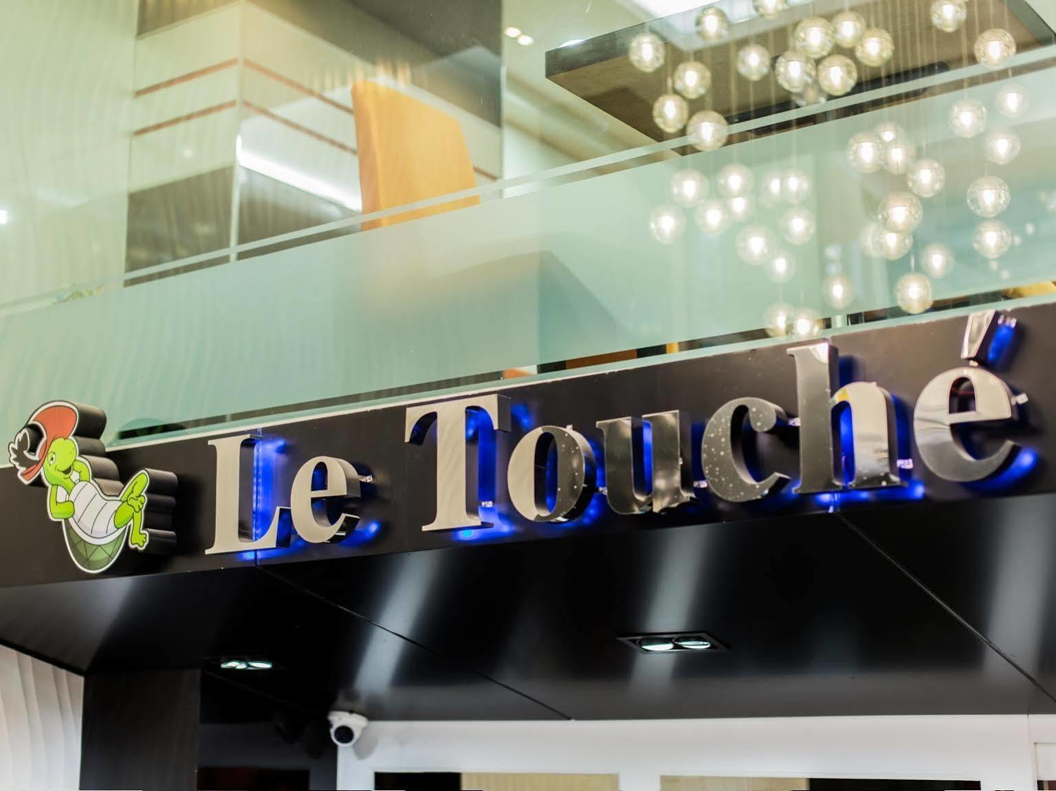 Le Touche Hotel Bangkok Kültér fotó