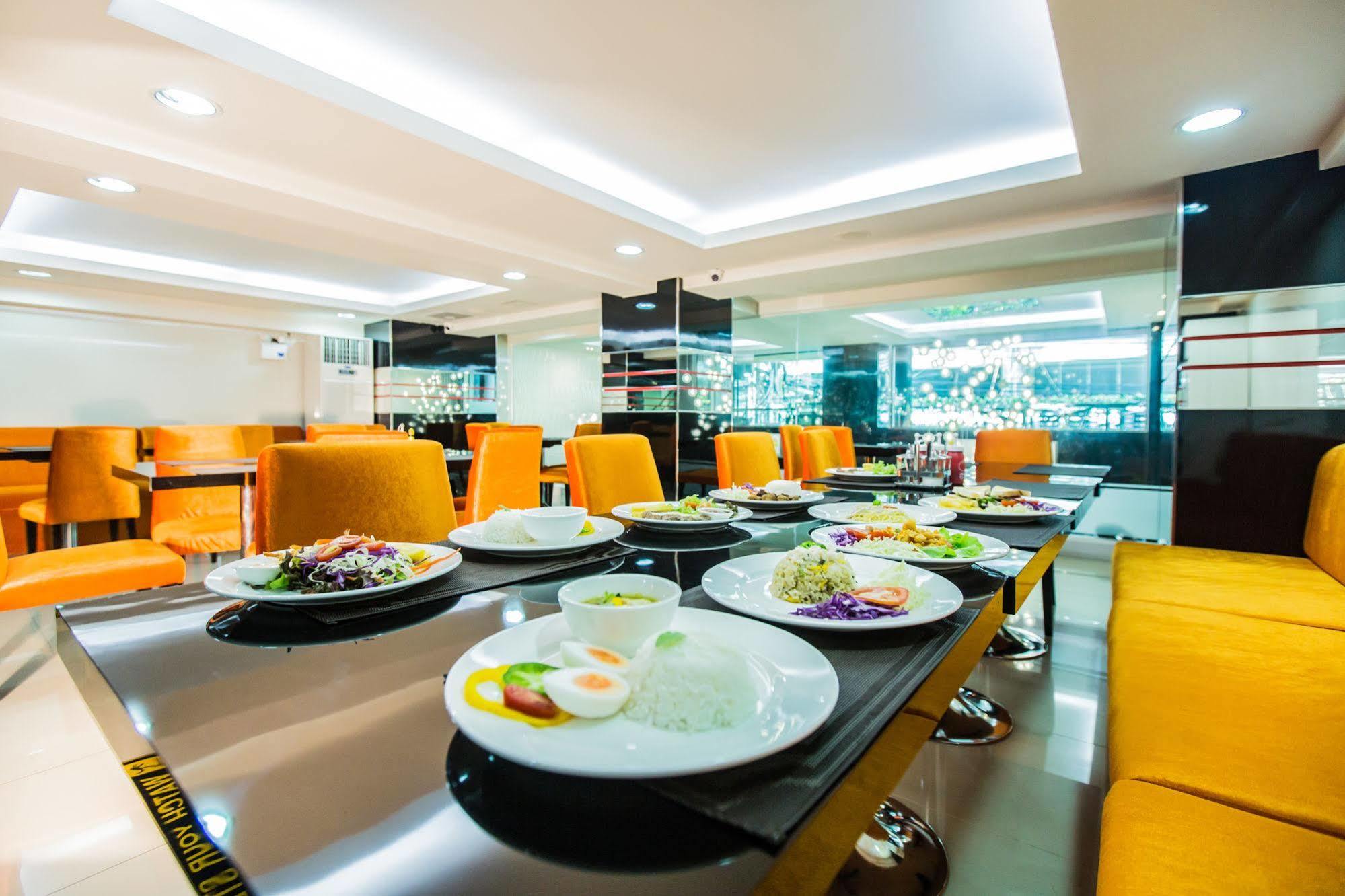 Le Touche Hotel Bangkok Kültér fotó